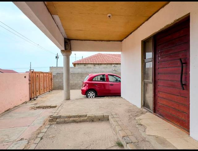6 BEDROOM HOUSE FOR SALE IN DOBSONVILLE